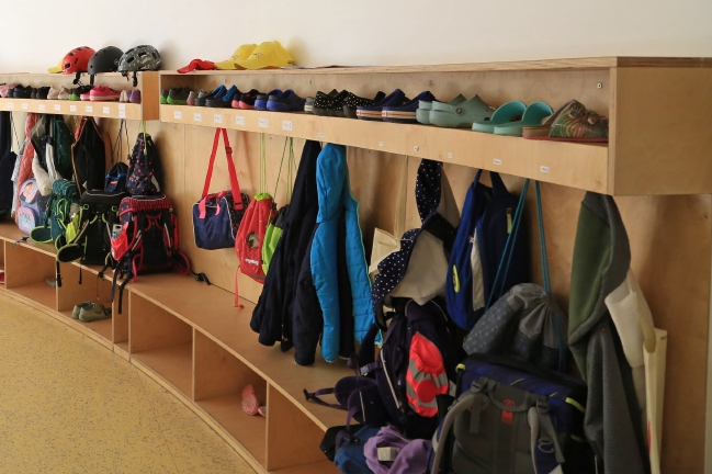 Garderobe in einer Grundschule