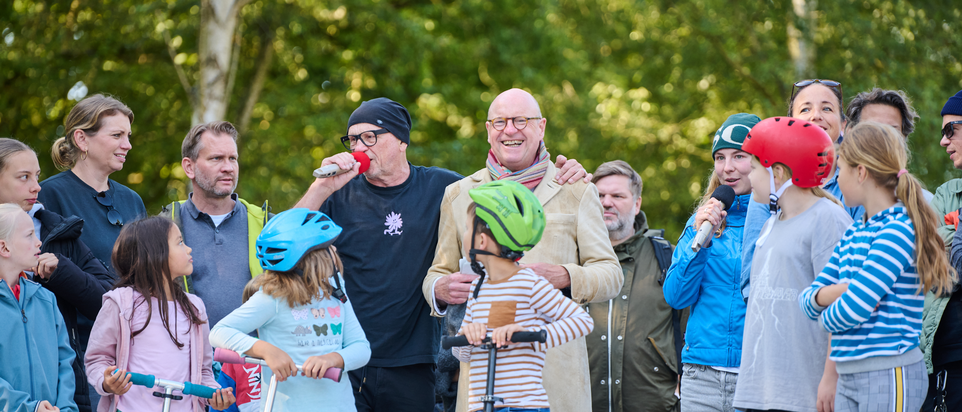 Gruppenfoto bei der Eröffnung der Pumptrack-Anlage in Coerde