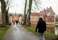 Ankunft auf Burg Hülshoff – das schlechte Wetter hat sich gehalten.