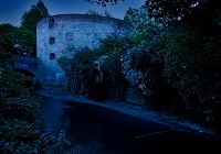 Der Zwinger bei Nacht