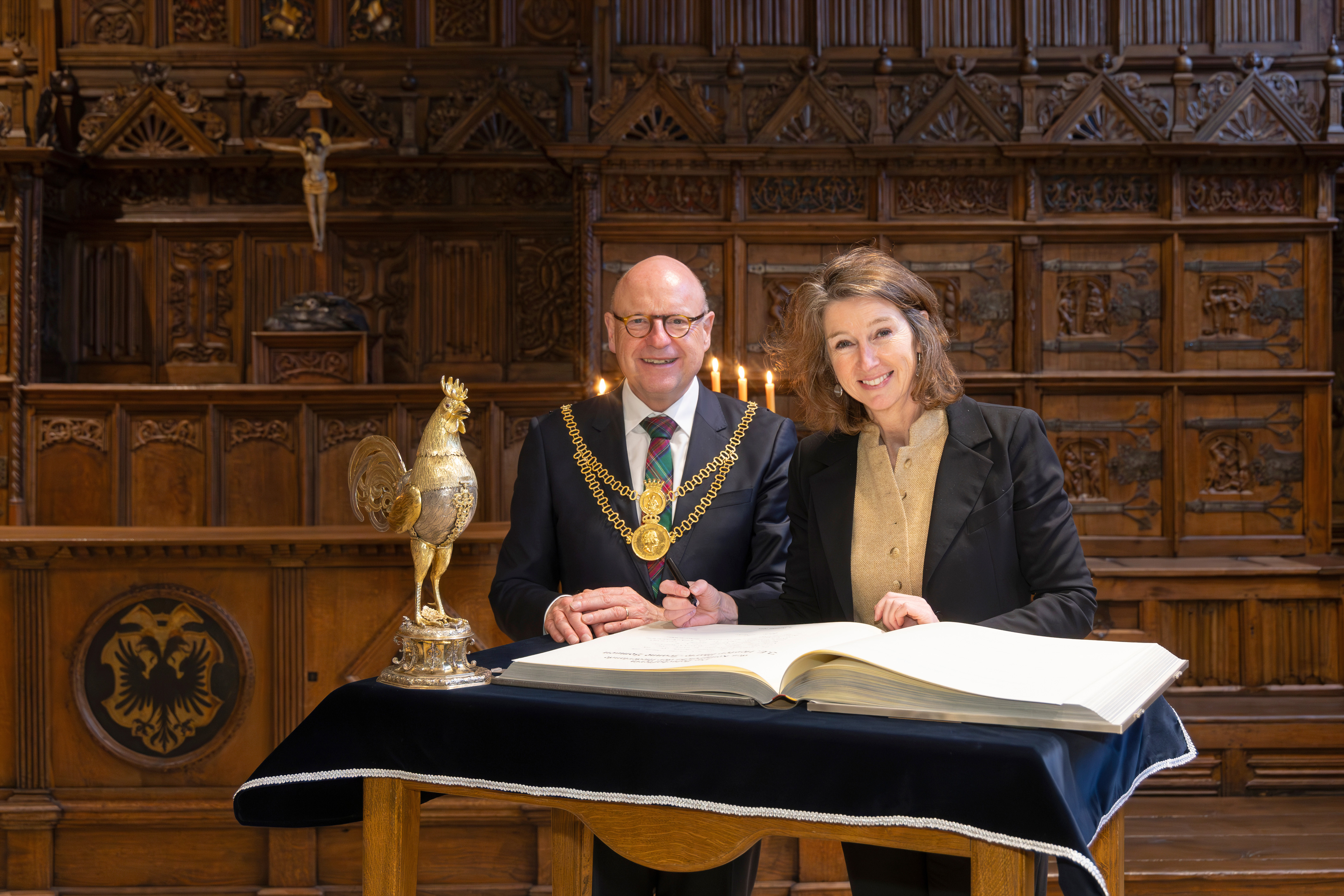 Die niederländische Botschafterin Hester Somsen mit Oberbürgermeister Markus Lewe im Friedenssaal