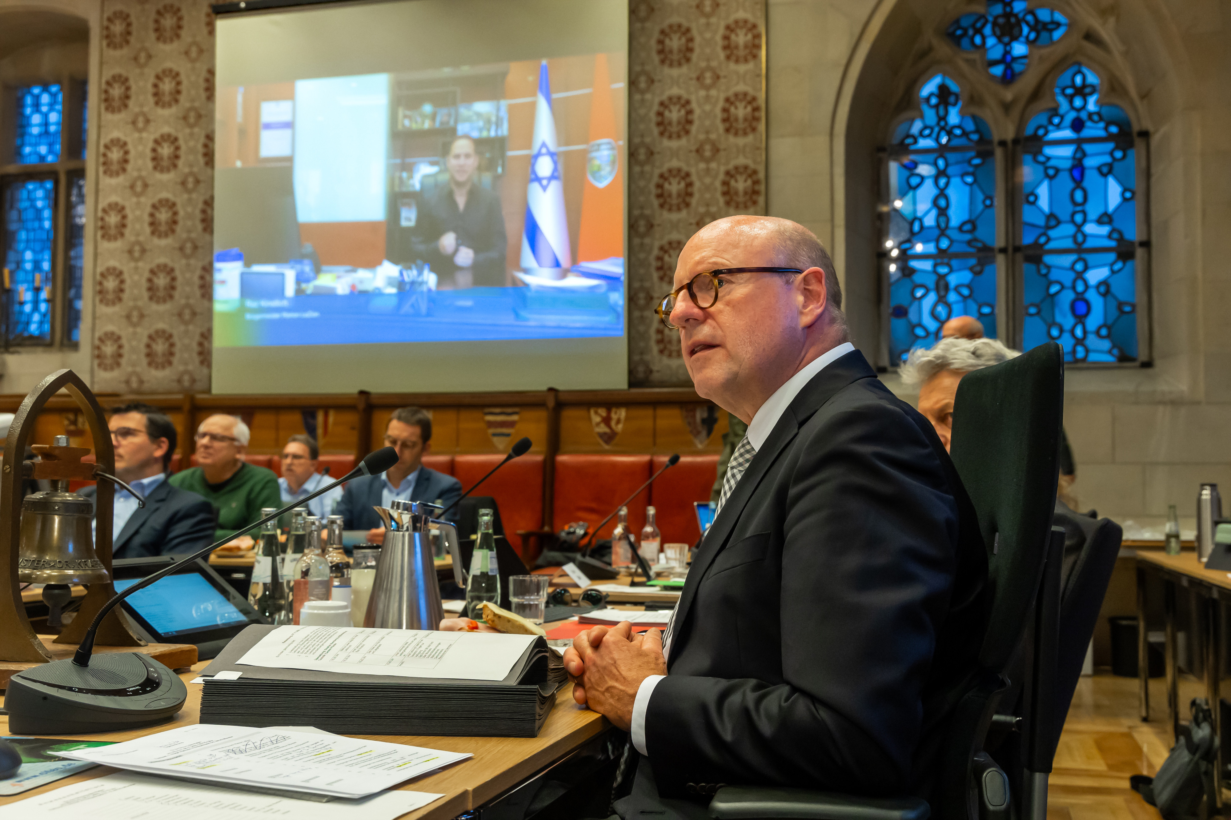 Oberbürgermeister Markus Lewe bei der Videoschalte mit Raz Kinstlich